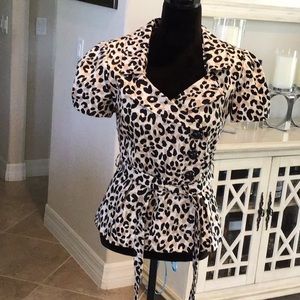 Helene Berman puff sleeve leopard top, size small